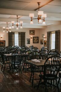 Oxford, Stag's Leap Farm Partner, White Horse Inn, Metamora